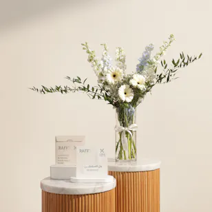 Raff by Paris Gel Extension Gift Voucher | Lush Flower Vase