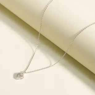 Gold Land Leaf Shape Diamond Necklace Gold Land Leaf Shape Diamond Necklace