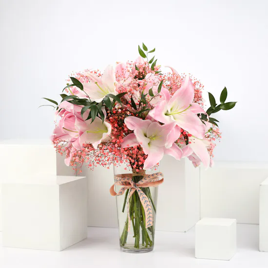 Pretty Lilies Vase