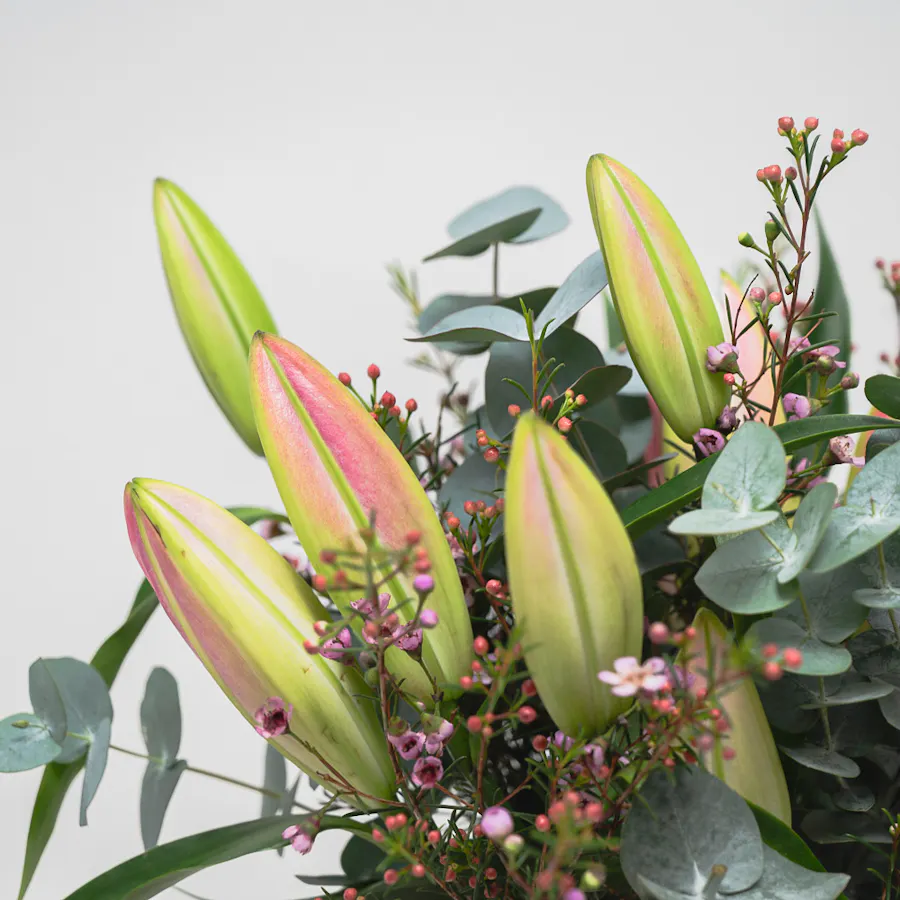 Feel Good Tea Wooden Box | Blooms Vase 4
