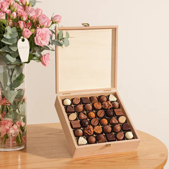 Laderach Praline Chocolates Wooden Box | Happy Birthday Flowers Vase