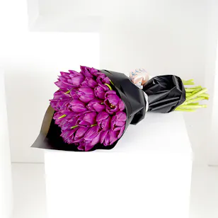 30 Tulips | Black wrap