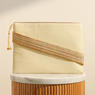Wrth Saudi Bisht Yellow Bag Wrth Saudi Bisht Yellow Bag