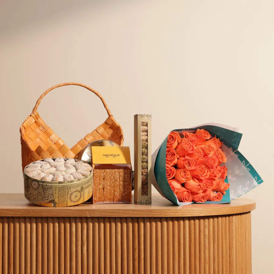 Nagwa Small Hamper | Happiness Flowers  3