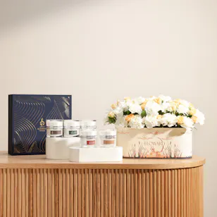 Alghawali Collection Oud and Bakhoor Set | Delicate Flower Box