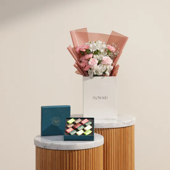 Venchi Murrine Gianduiotto Blue Gift Box | Whispered Affection Flower