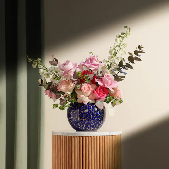 Feminine Tone Flowers Vase