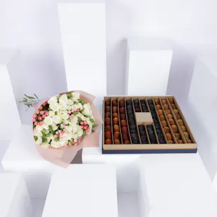 Nua Dates Luxury Gifting Box 1kg | Pretty Blooms Nua Dates Luxury Gifting Box 1kg | Pretty Blooms
