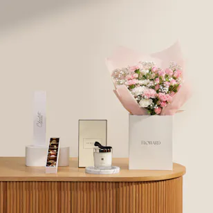 Emirati Women's Day A Toast to Her Senses Gift Set Emirati Women's Day A Toast to Her Senses Gift Set