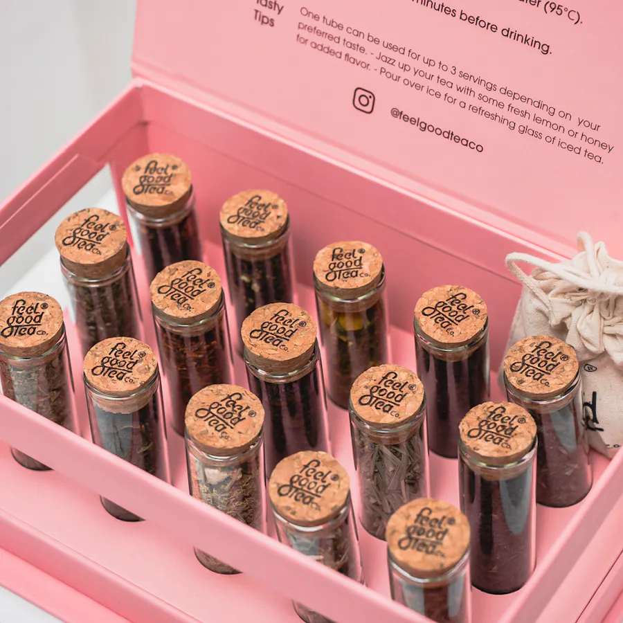 Feel Good Tea Pink Discovery Box | Pink Baby Roses 5