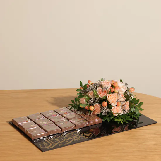 Floward Eid Mubarak Chocolate Tray | Unique Flowers