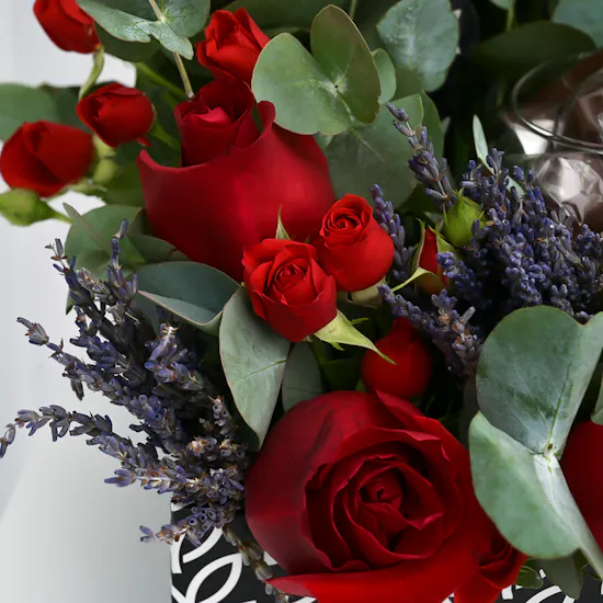 Chocolate Box | Red Roses