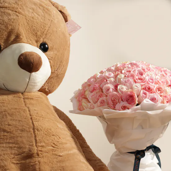 Floward Huge Teddy Bear | 150 Pink Roses