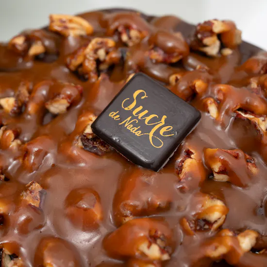 Sucre De Nada Pecan Chocolate with Carmel Cake | Hydrangea Vase