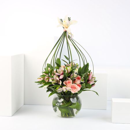 Elegant Flowers Vase 