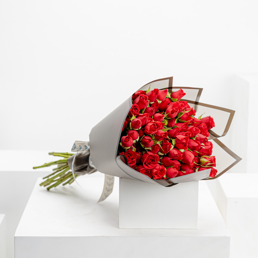 Red Baby Roses | Black Wrap