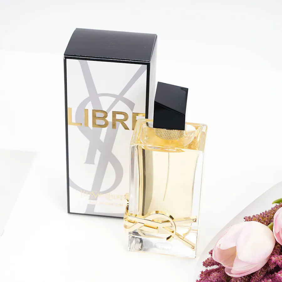 Tulips & Yves Saint Laurent Perfume 5