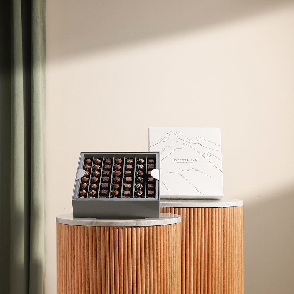 Sweetzerland Chocolate Box | 1.090 KG 