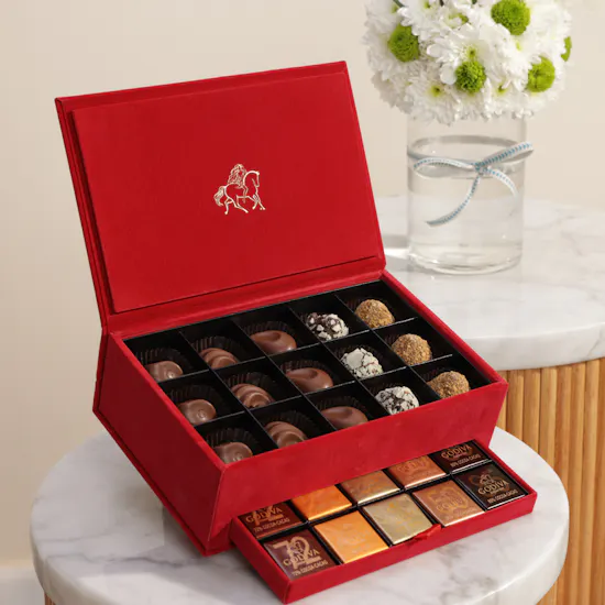 Godiva Small Royal Chocolate Box | Whispered Blooms Vase