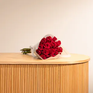 Romantic Radiance Bouquet | 15 Roses
