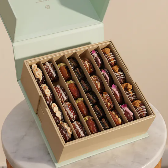 Nua Stuffed Dates Signature Arabesque Box