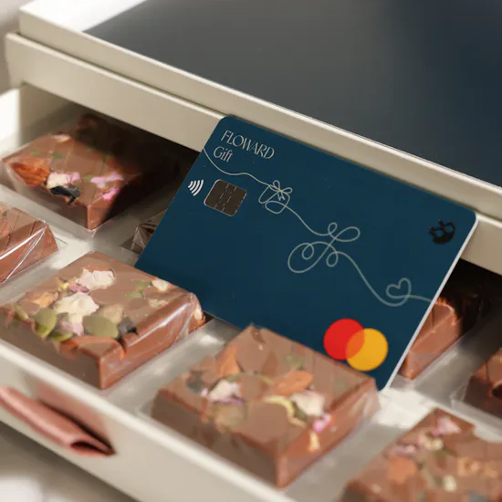 Floward 150 BHD Card and Chocolate Box | Floral Breeze