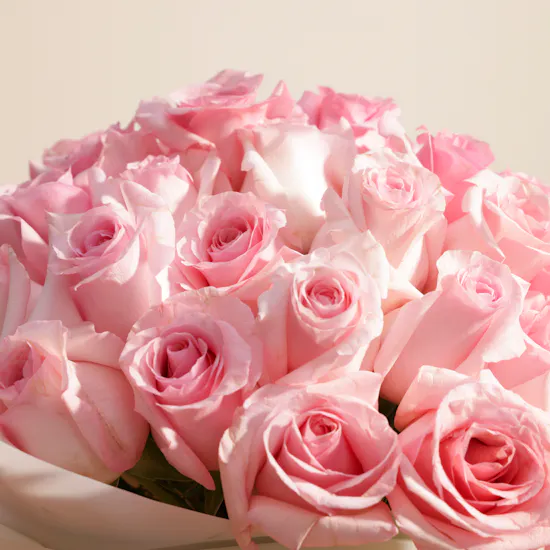 Picturesque Light Pink Roses Bouque