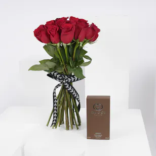 25 Red Roses | Gucci Guilty Absolute EDP