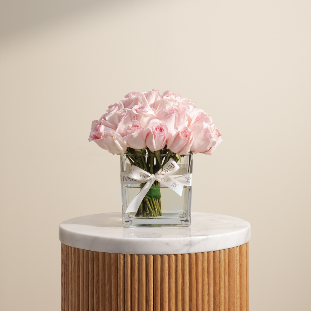 Beautiful Pink Rose Vase | 35 Roses
