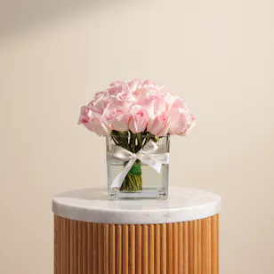 Beautiful Pink Rose Vase | 35 Roses Beautiful Pink Rose Vase | 35 Roses