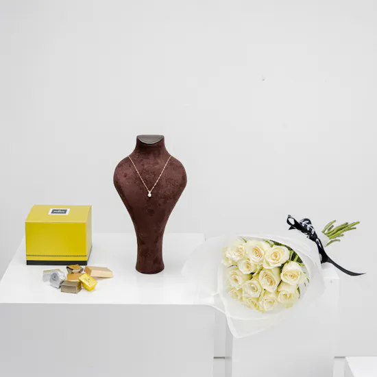 L'azurde Pearl Gold Necklace | Patchi and Roses