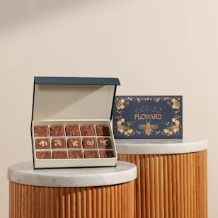 Floward Essence of Joy Small Chocolate Box