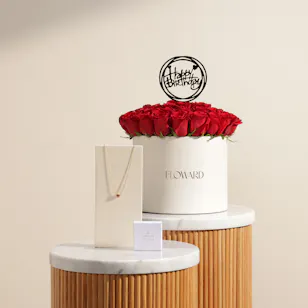 Caroline Svedbom Valentina Heart Necklace | Happy Birthday Flowers Box