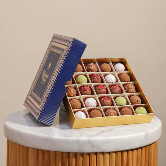 Charbonnel et Walker Victorian Truffle Box | 325 grams