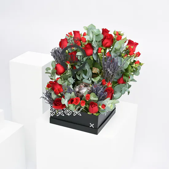 Chocolate Box | Red Roses
