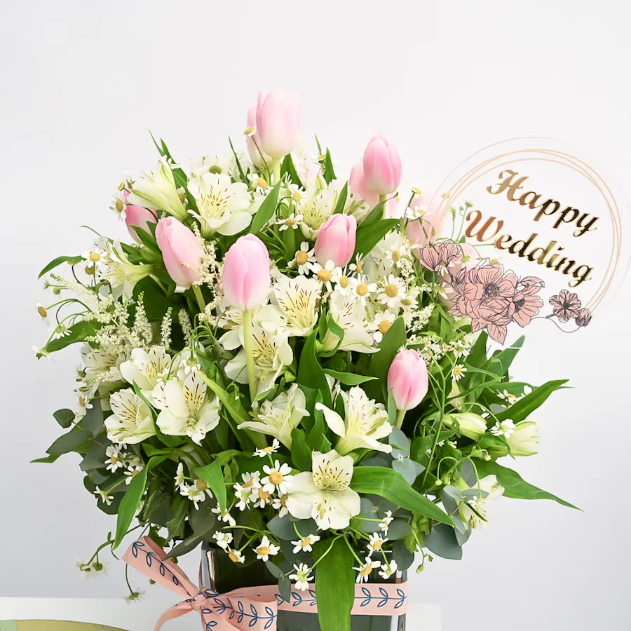 Wedding Soft Blooms | Glass Vase 3