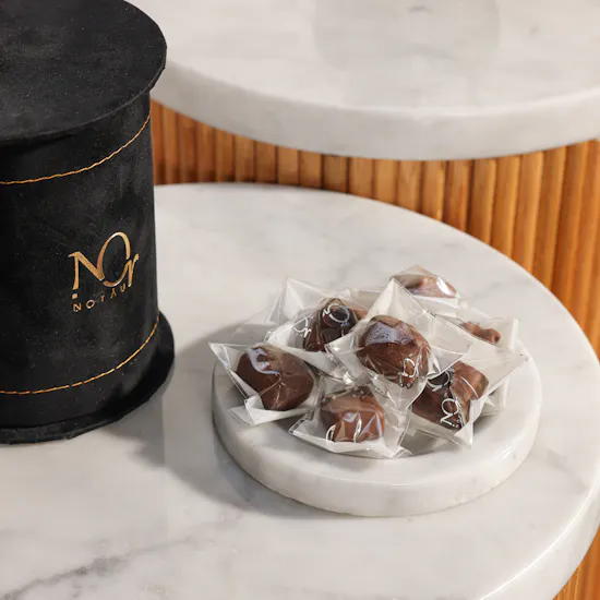 Nor Noyau Luxury Chocolates Box | Tulips Vase