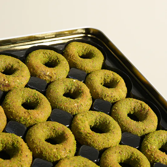 Kaek Blady Kaek Ajwa with pistachio