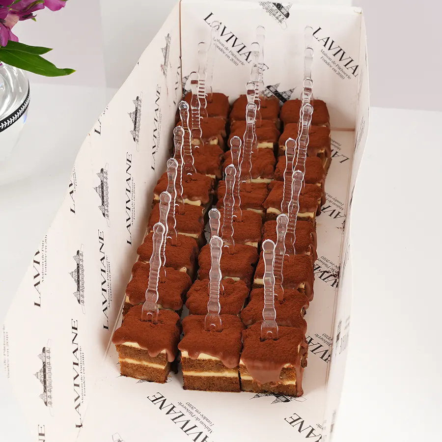 Laviviane Tiramisu Bites | Alstroemeria Vase 3