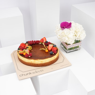 Chunk Cake with Soft Blooms Vase