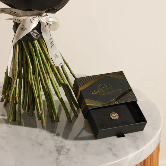 Dar Al Sabaek Gold Half Lera | Red Baby Roses Bouquet