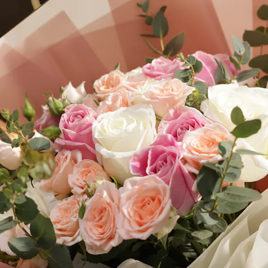 Floward Pinkish Graduation Cake | Graduation Flowers Bouquet