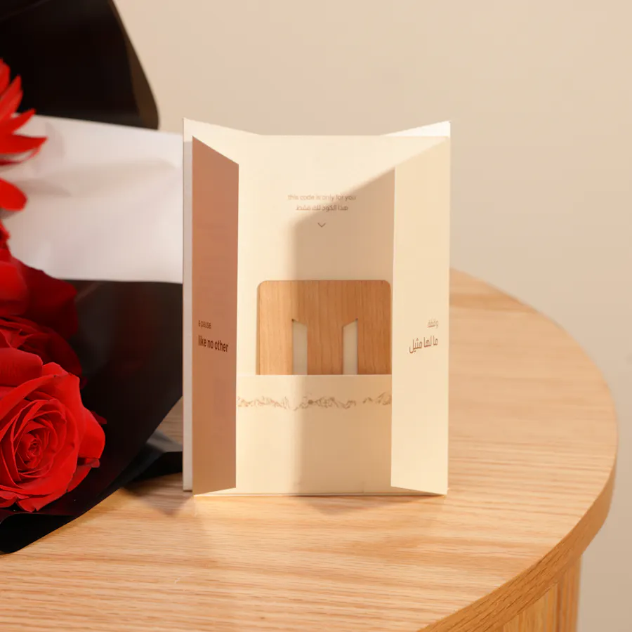 Pauseaway Couples Gateaway Retreat Voucher | Flowers Bouquet 1