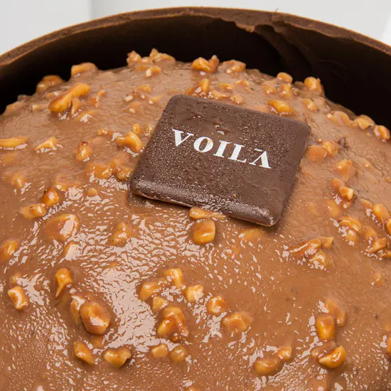 Voila Rôcher Cake with Flowers
