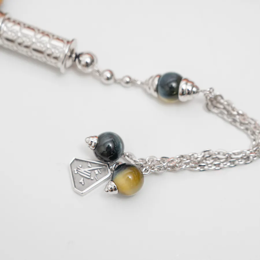 Zayan Tiger-Eye and Silver Rosary | Roses Bouquet 2