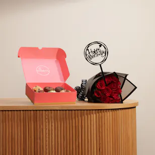 Bilberry Assorted Cookies Medium Box | Red Roses Bouquet Bilberry Assorted Cookies Medium Box | Red Roses Bouquet