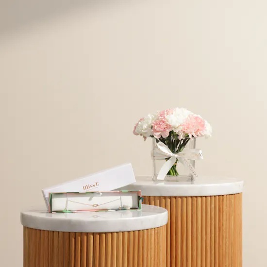 Miss L' By L'azurde Chain Bracelet | Celestial Carnation Flowers Vase