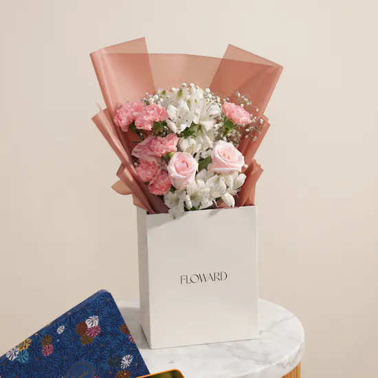 Venchi Murrine Blue Maxi Assorted Chocolate Box | Signature Touch Flower Bouqet