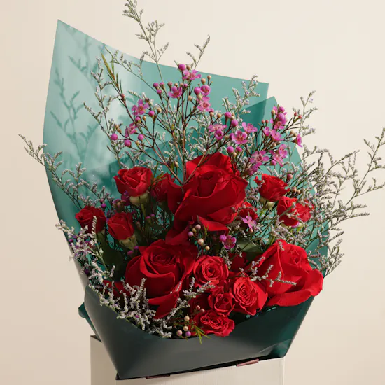Enchanting Romantic Flowers Bouquet