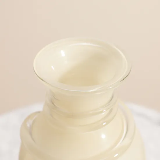Floward Cream Cute Glass Vase
